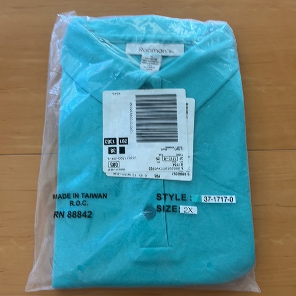 Roaman’s Short Sleeve Shirts with Collar and Buttons, Bundle of 2 - Picture 3 of 4